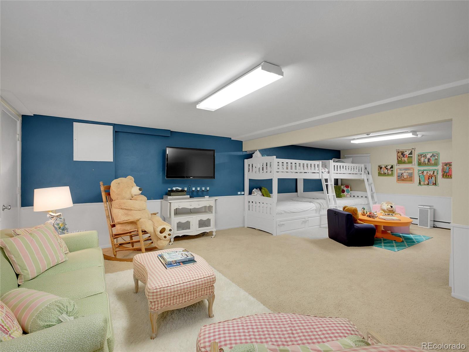 5030 S Clinton Street