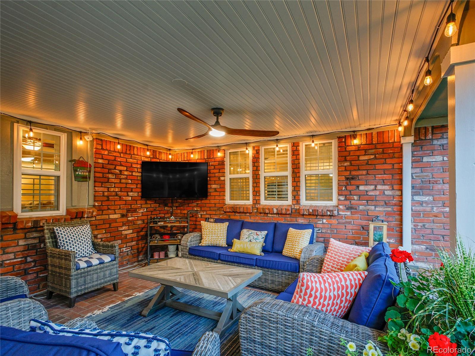 5030 S Clinton Street