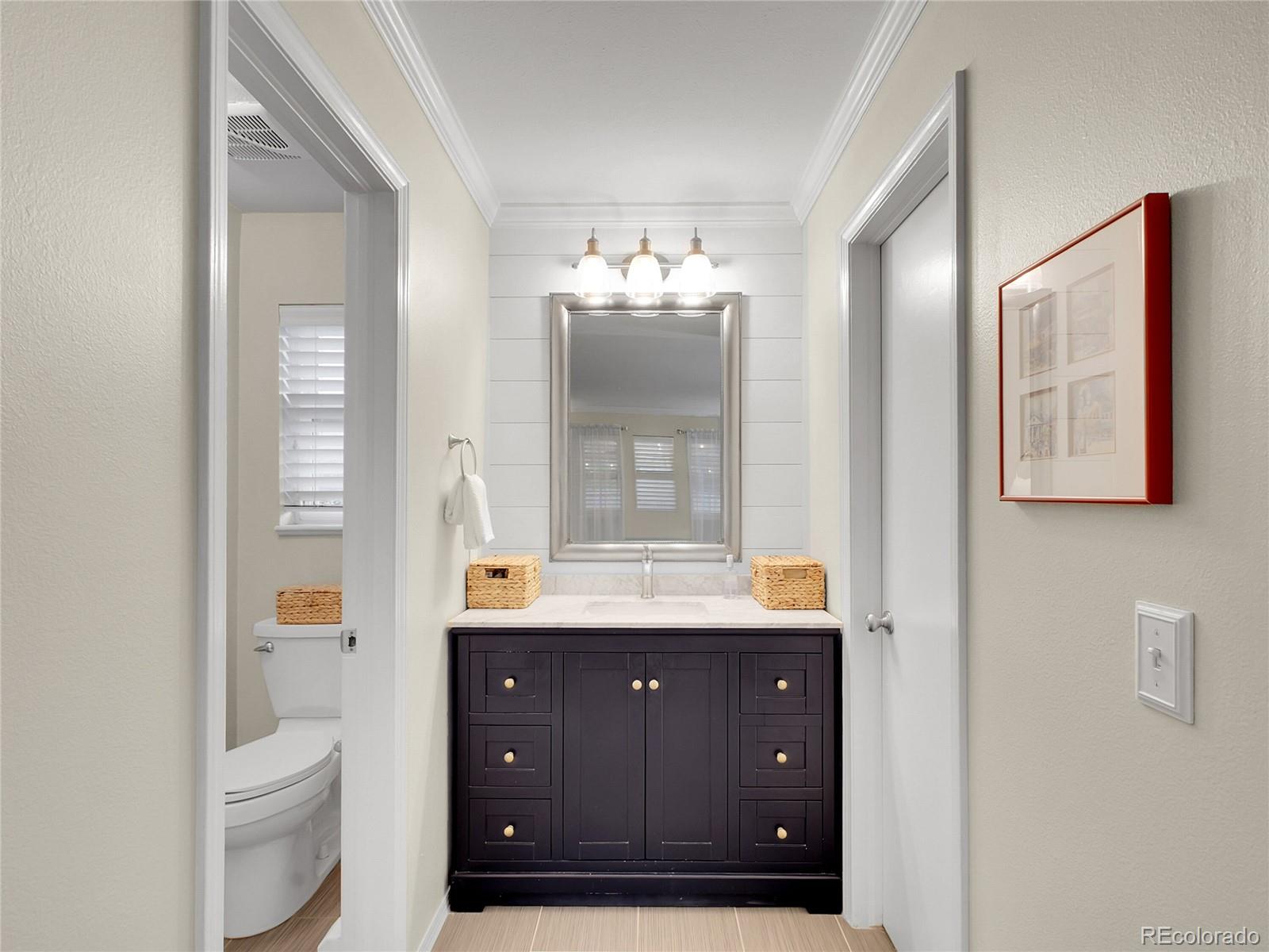 5030 S Clinton Street