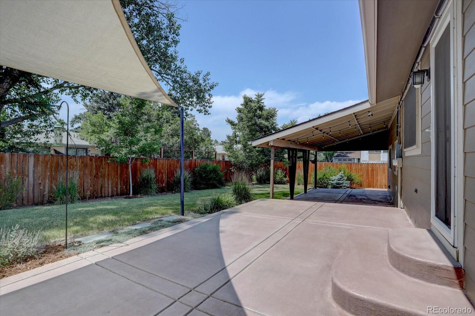 1213 S Holland Court