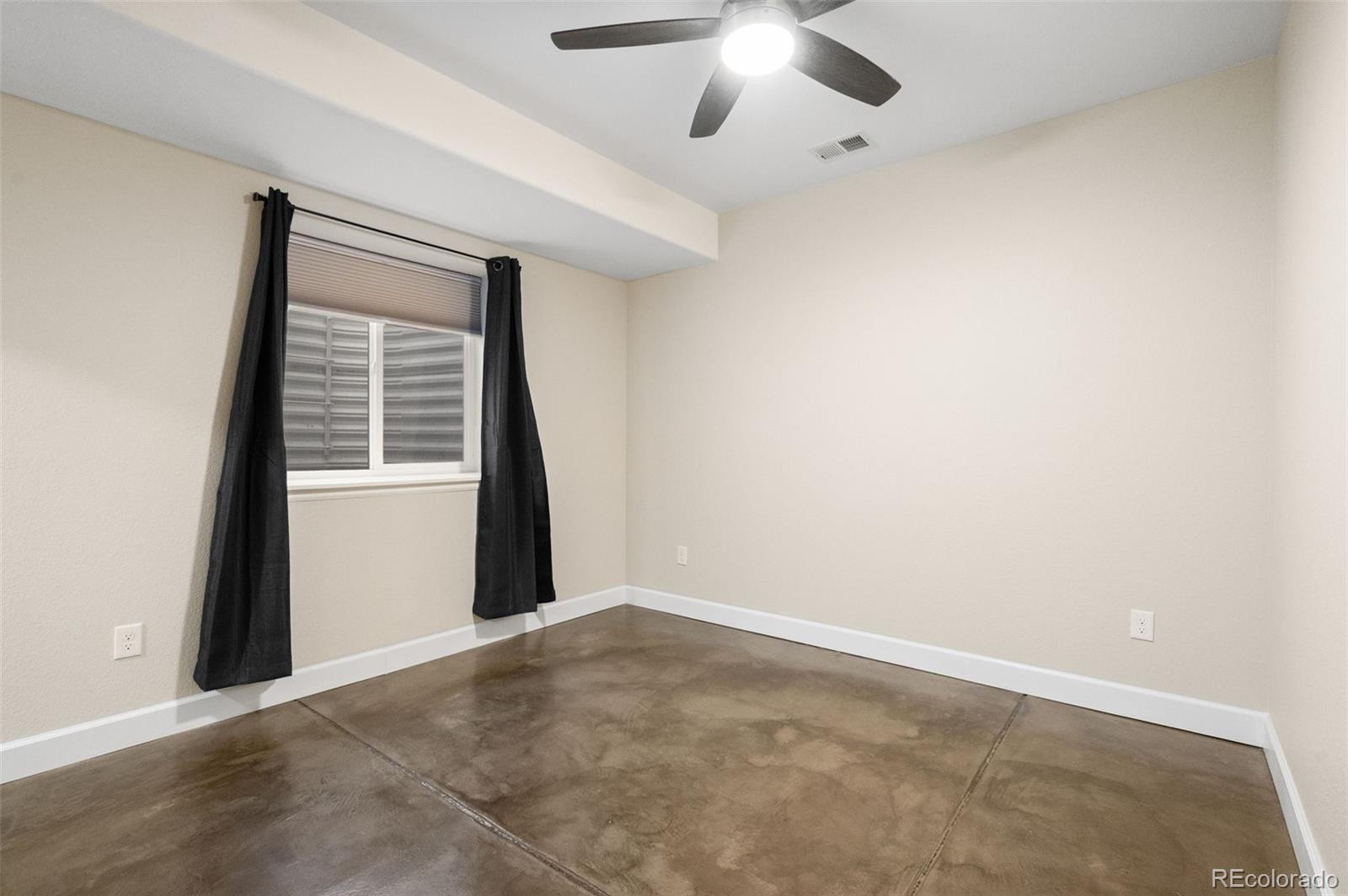 10082 Glenayre Court