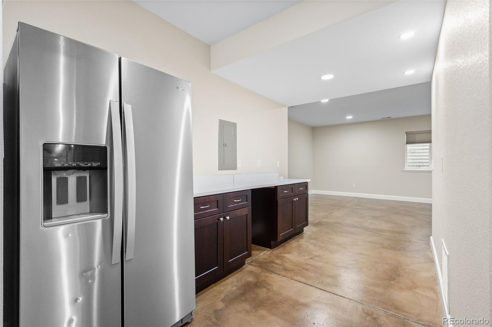 10082 Glenayre Court