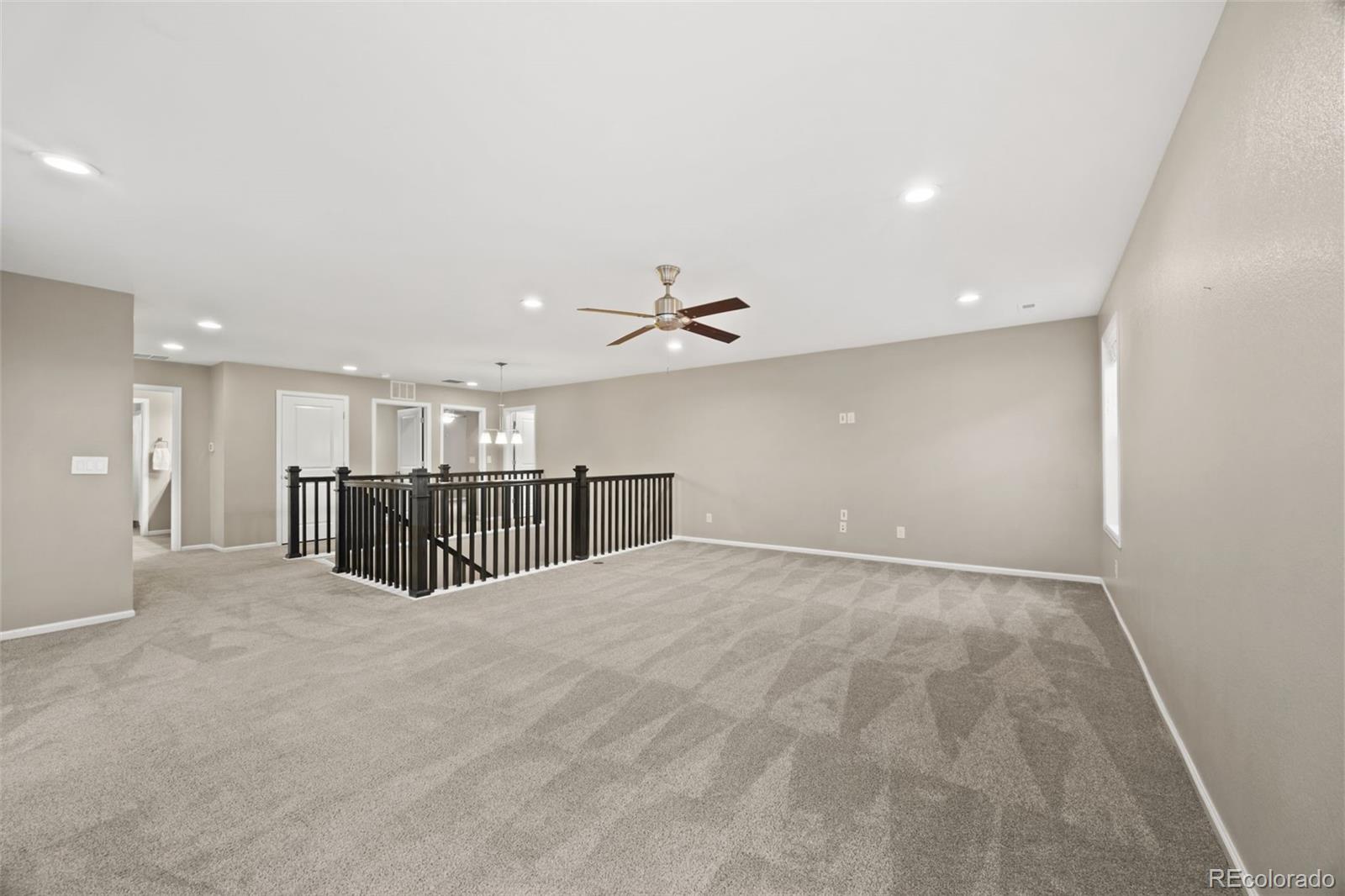 14376 Double Dutch Circle