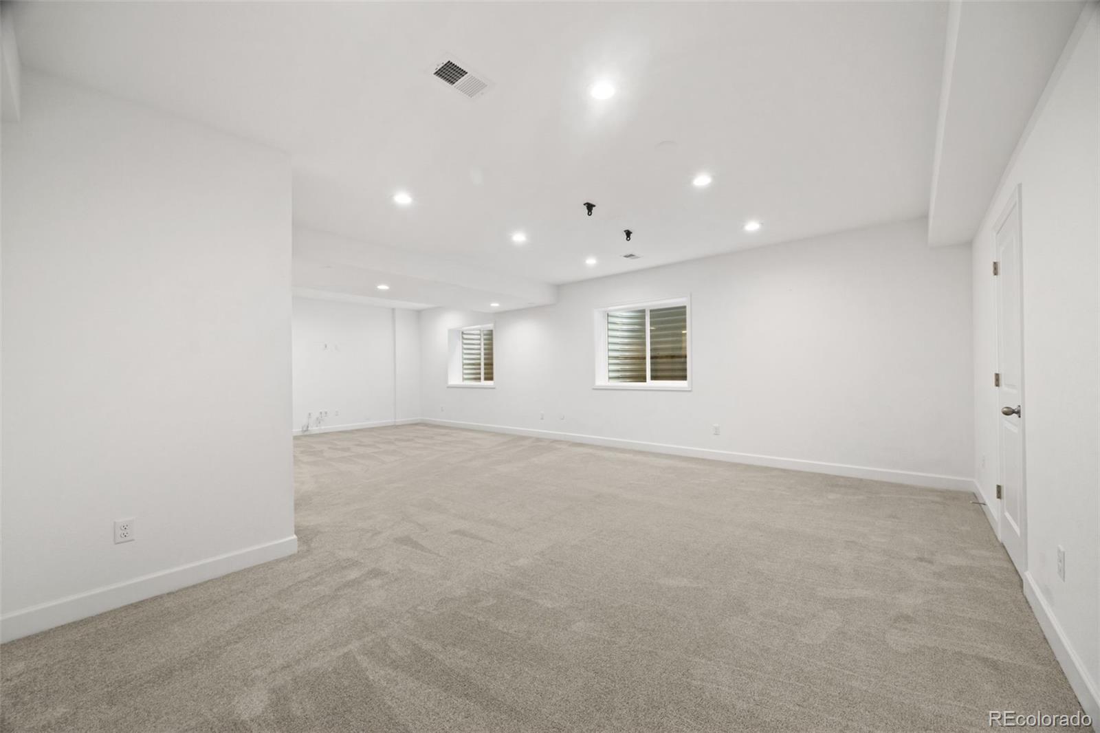 14376 Double Dutch Circle