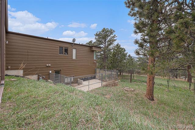 22453 Hillcrest Circle
