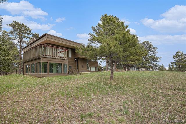 22453 Hillcrest Circle