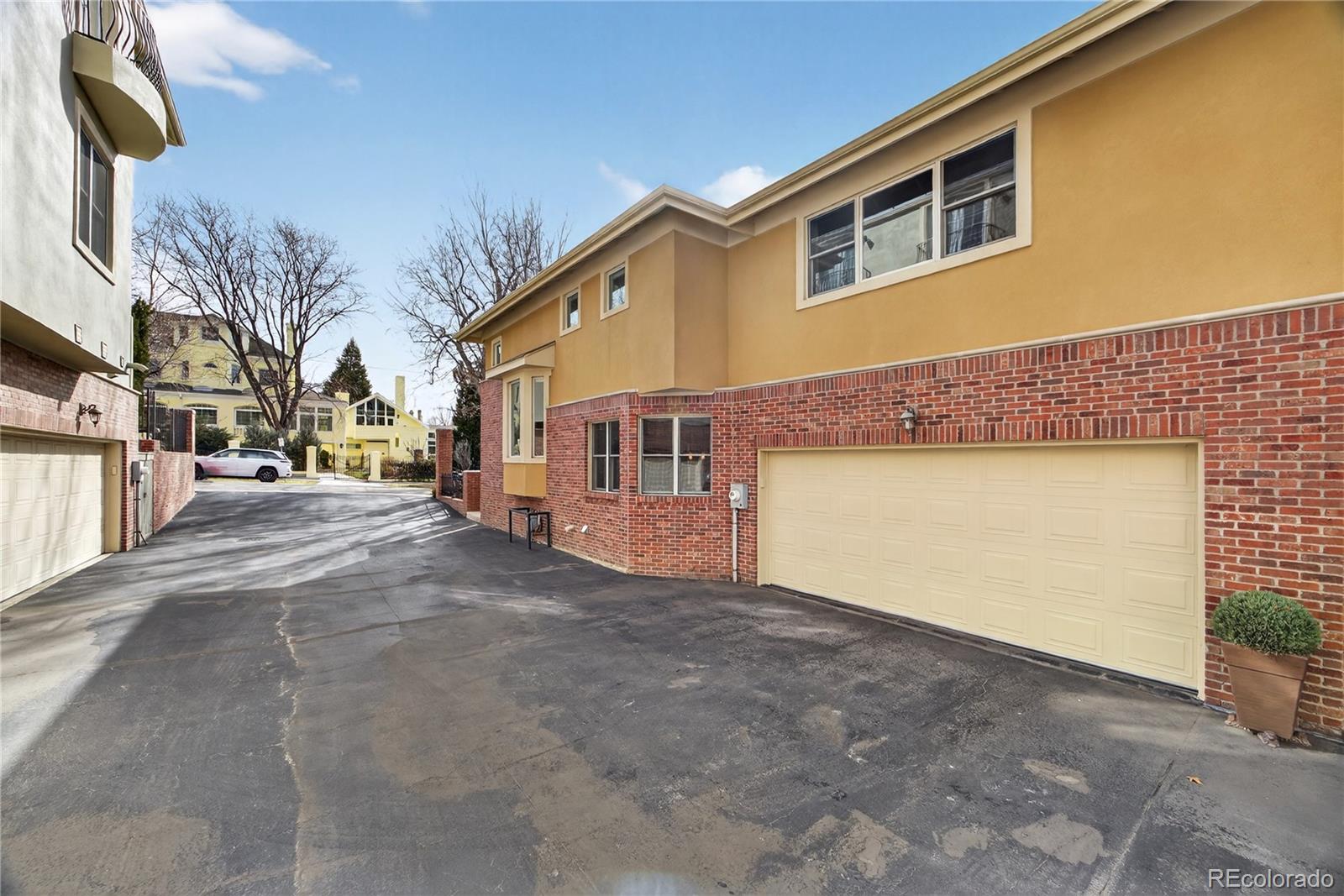 685 N Clarkson Street