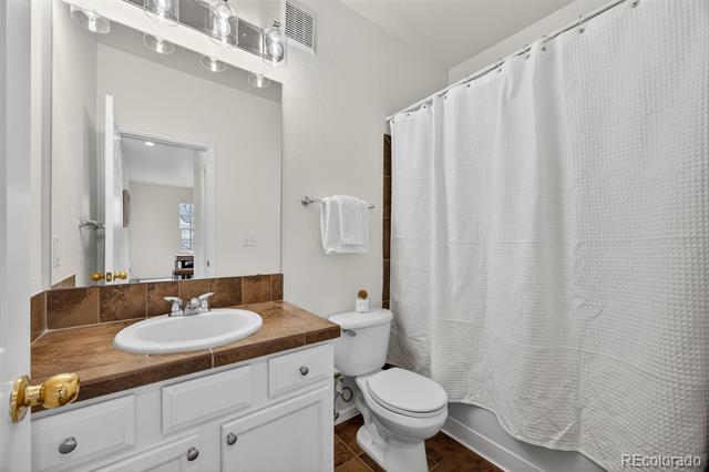 2290 Akron Court Unit: 101