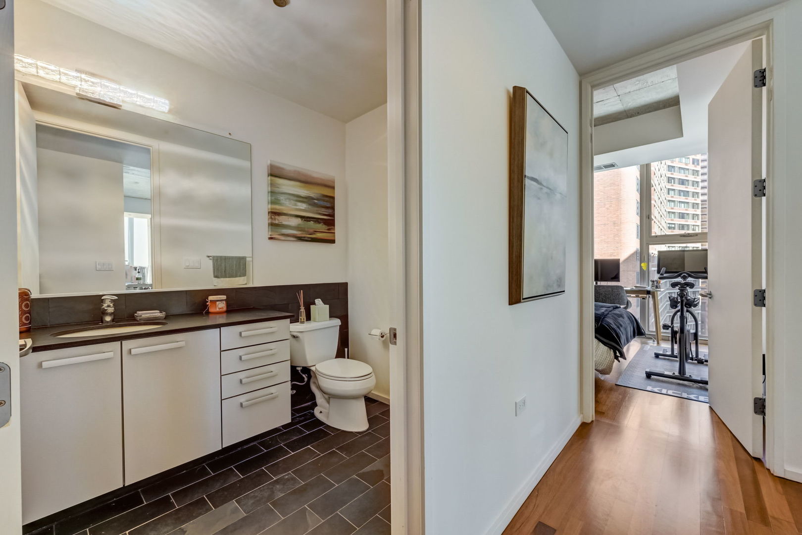 550 N St Clair Street Unit: 1404