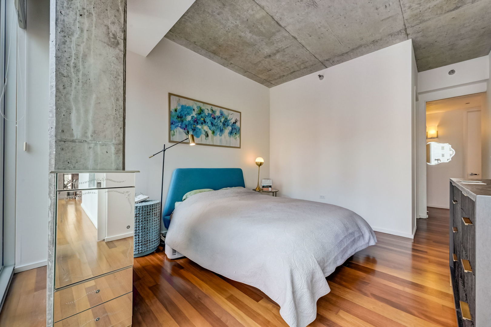 550 N St Clair Street Unit: 1404