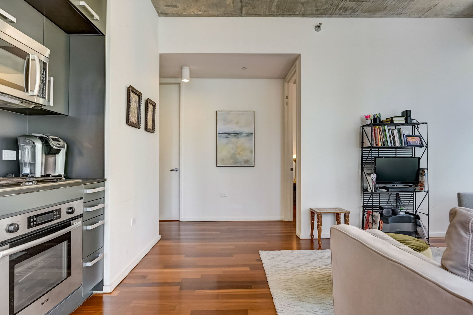 550 N St Clair Street Unit: 1404