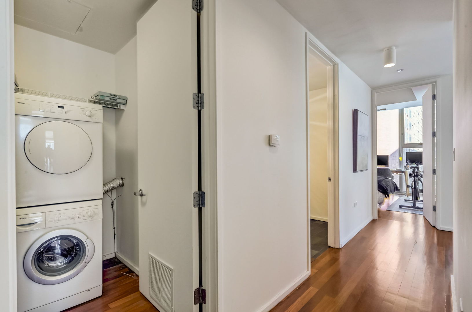 550 N St Clair Street Unit: 1404