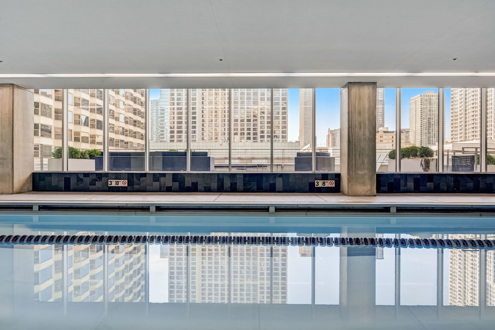 550 N St Clair Street Unit: 1404