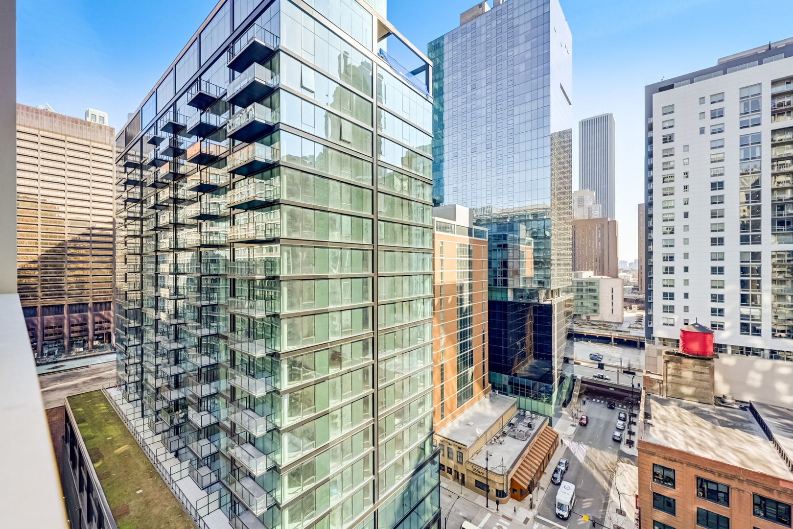 550 N St Clair Street Unit: 1404