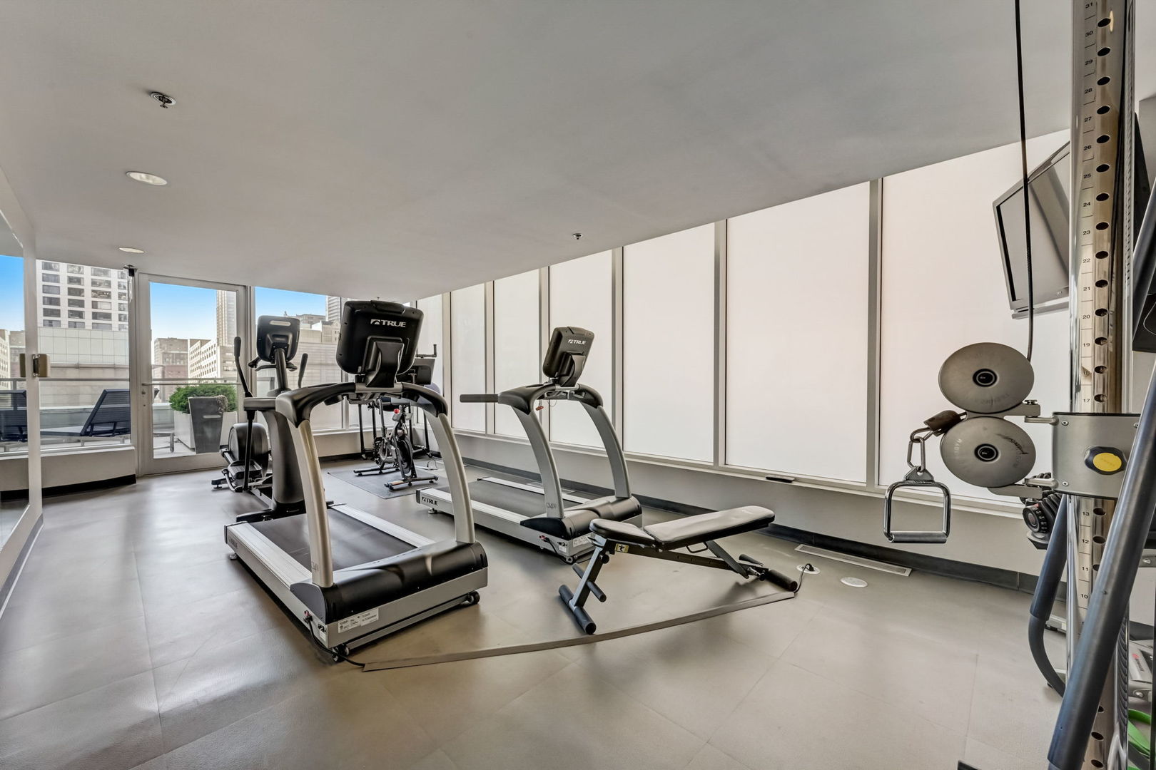 550 N St Clair Street Unit: 1404