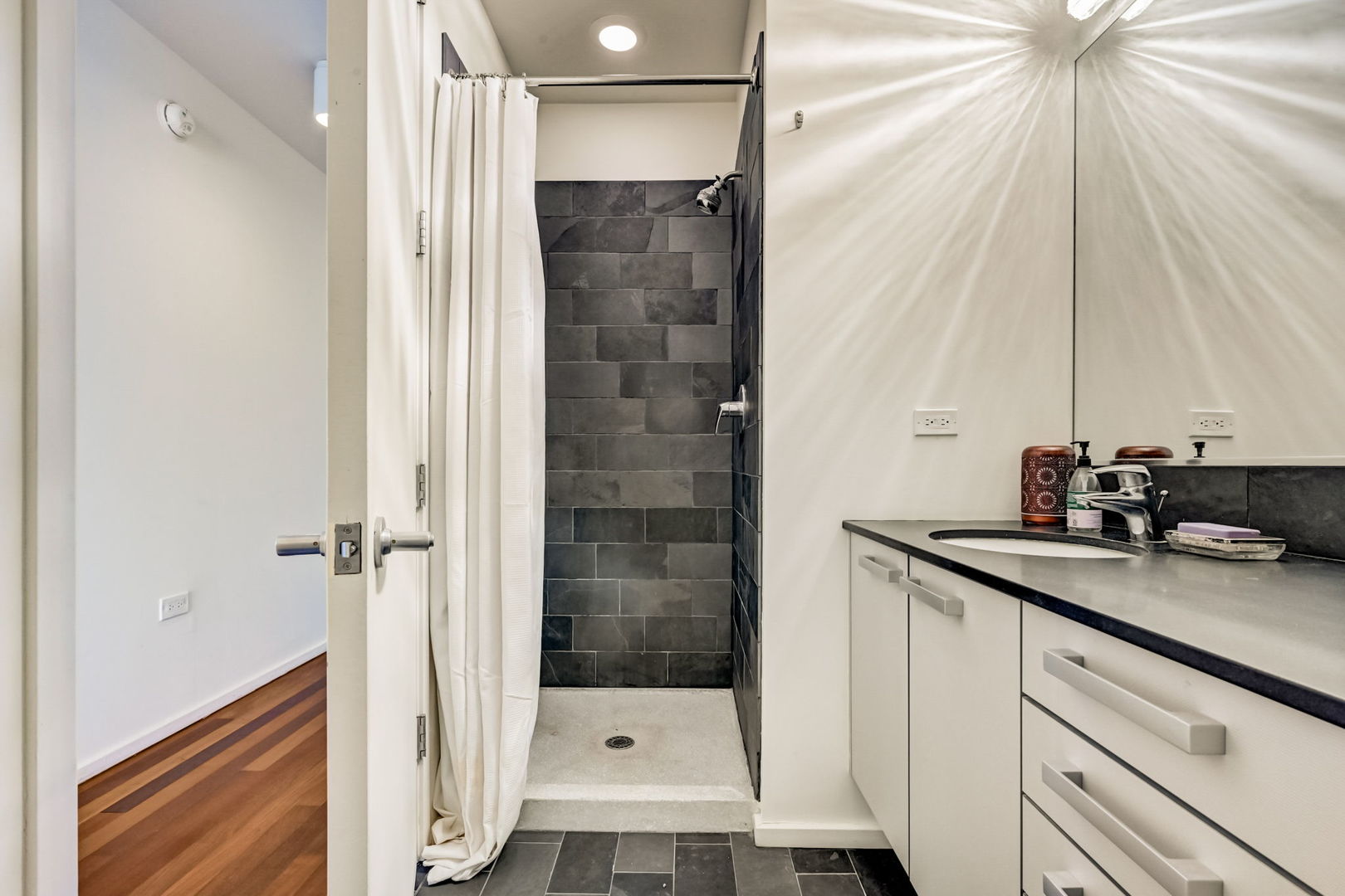 550 N St Clair Street Unit: 1404