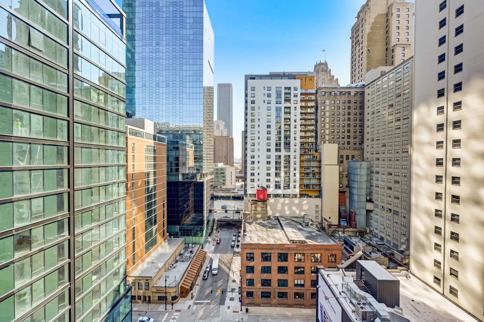 550 N St Clair Street Unit: 1404