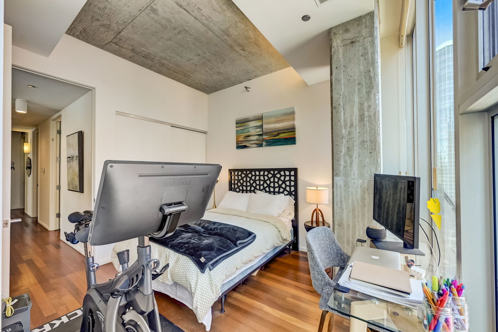 550 N St Clair Street Unit: 1404