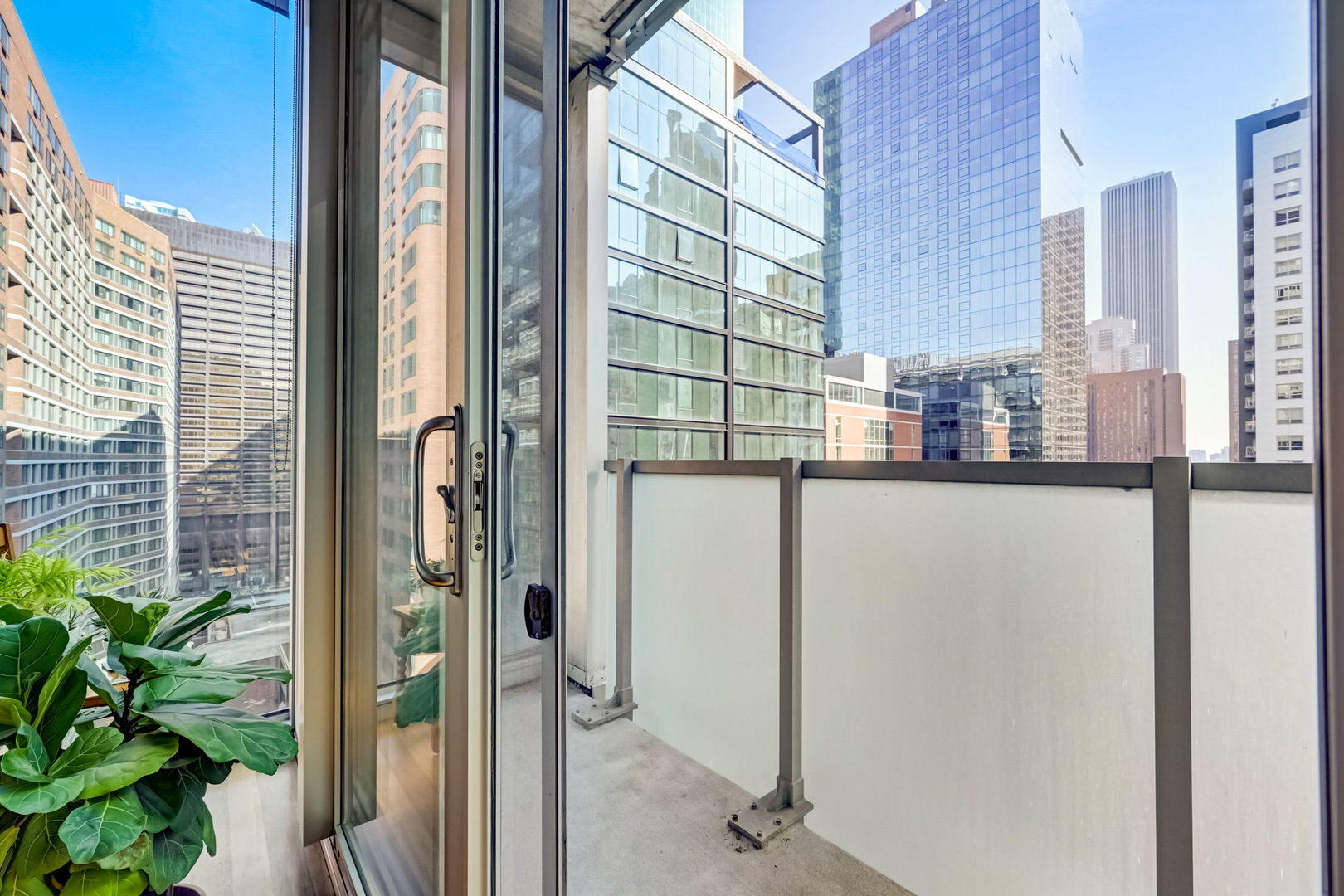 550 N St Clair Street Unit: 1404