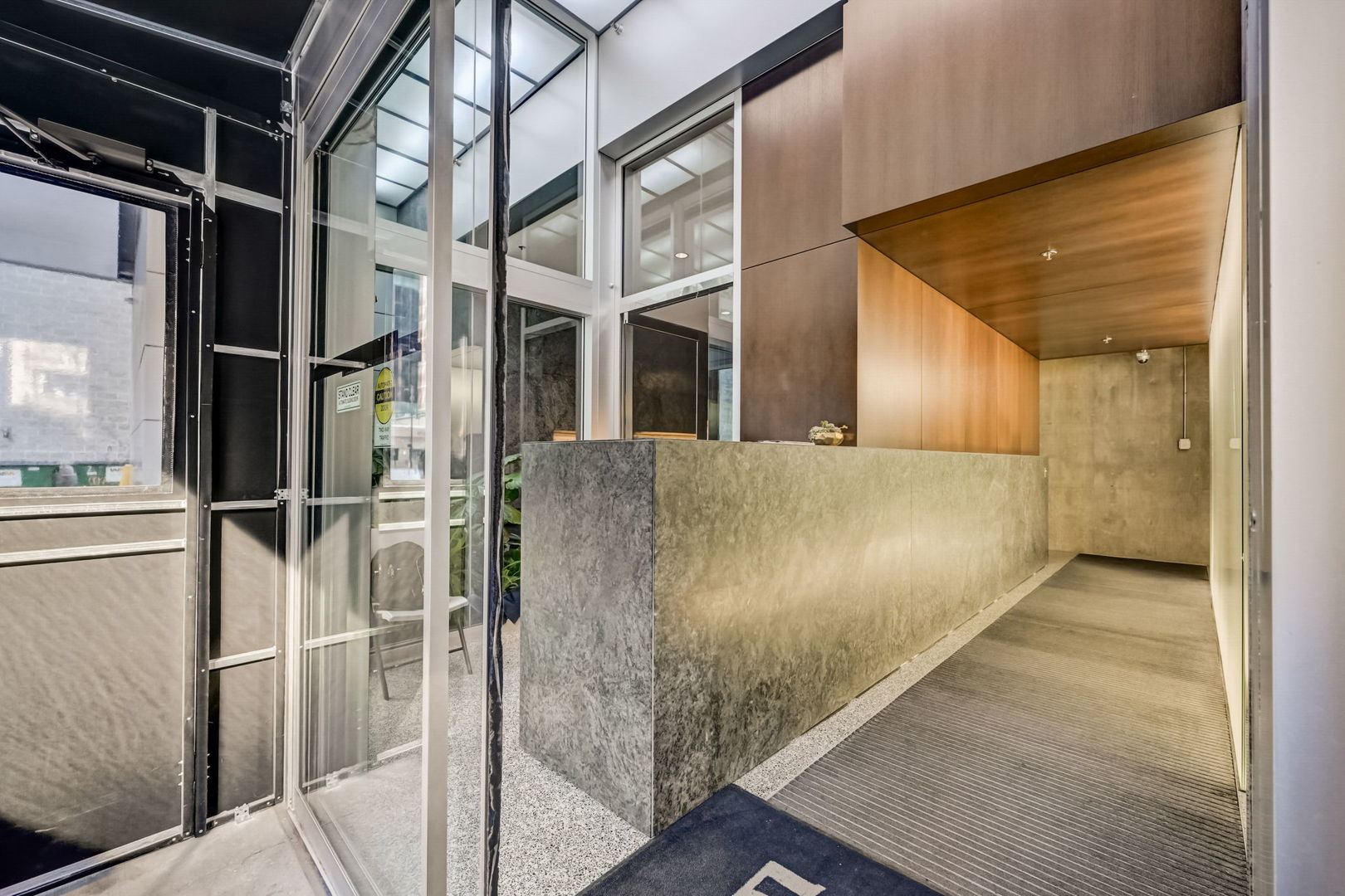 550 N St Clair Street Unit: 1404