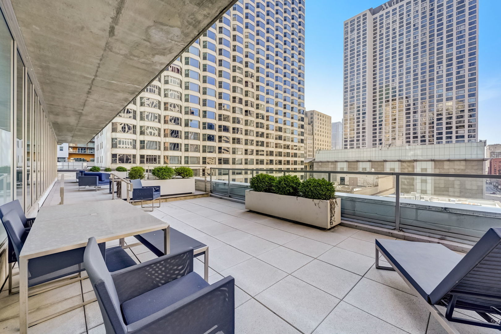 550 N St Clair Street Unit: 1404