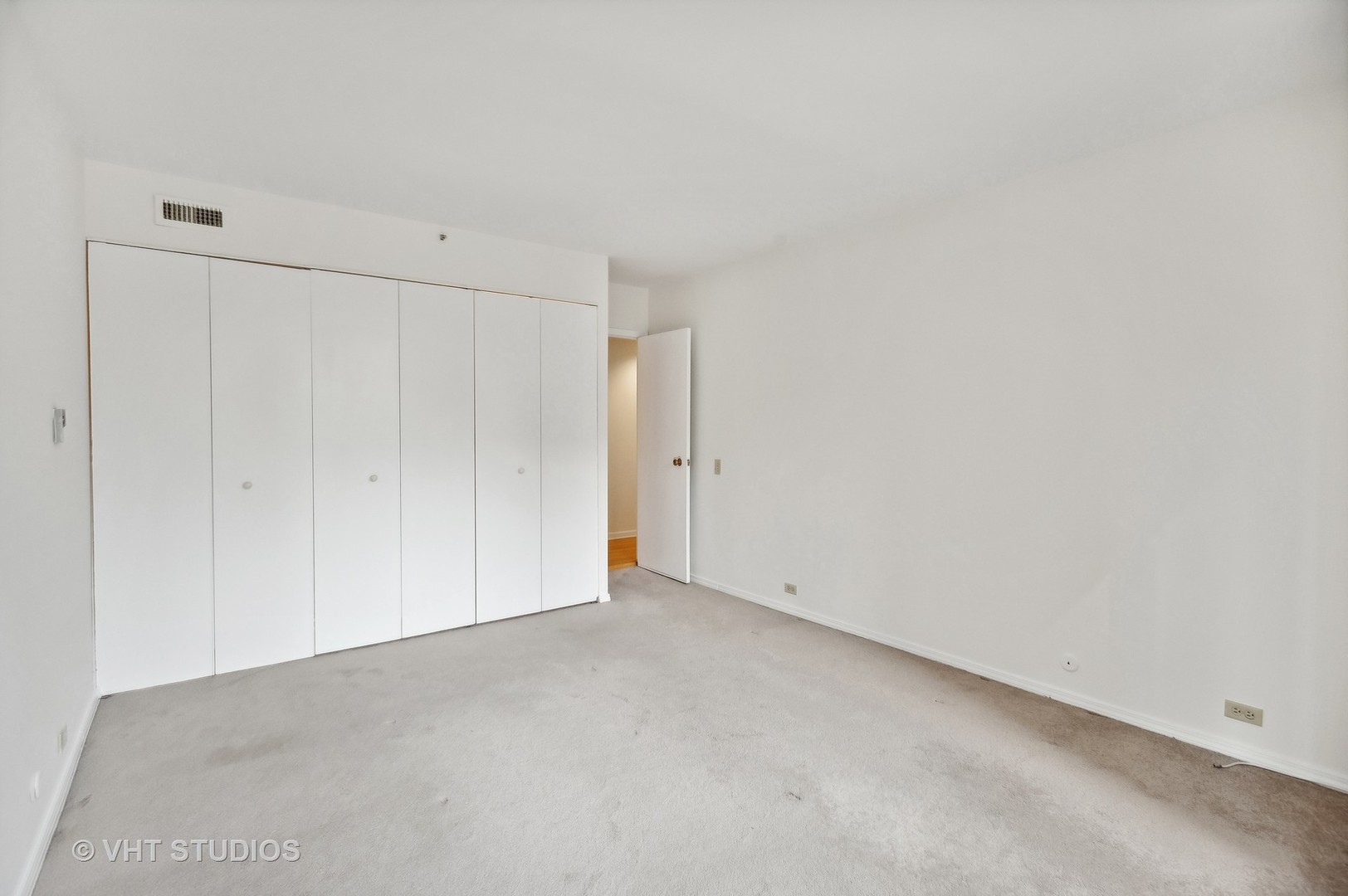400 E Ohio Street Unit: 702