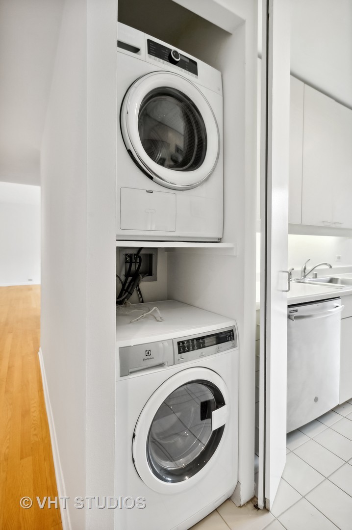 400 E Ohio Street Unit: 702