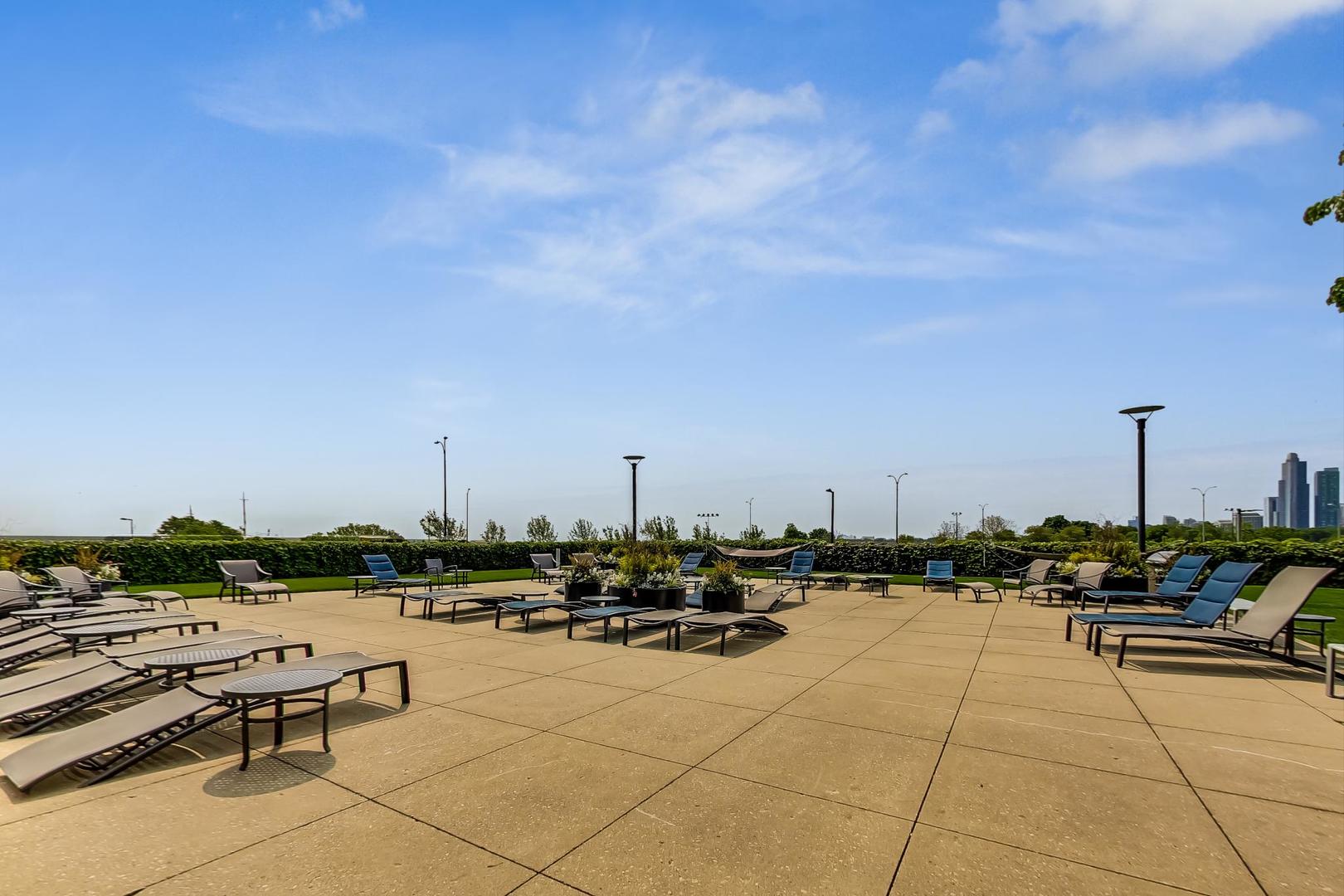 155 N Harbor Drive Unit: 3213