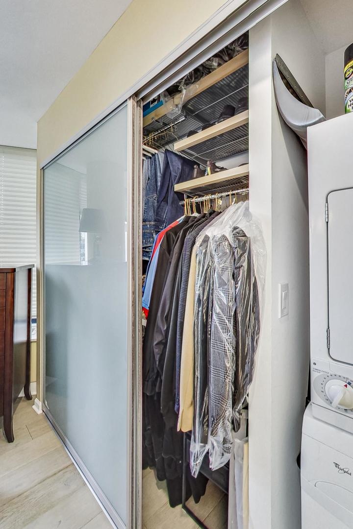 155 N Harbor Drive Unit: 3213