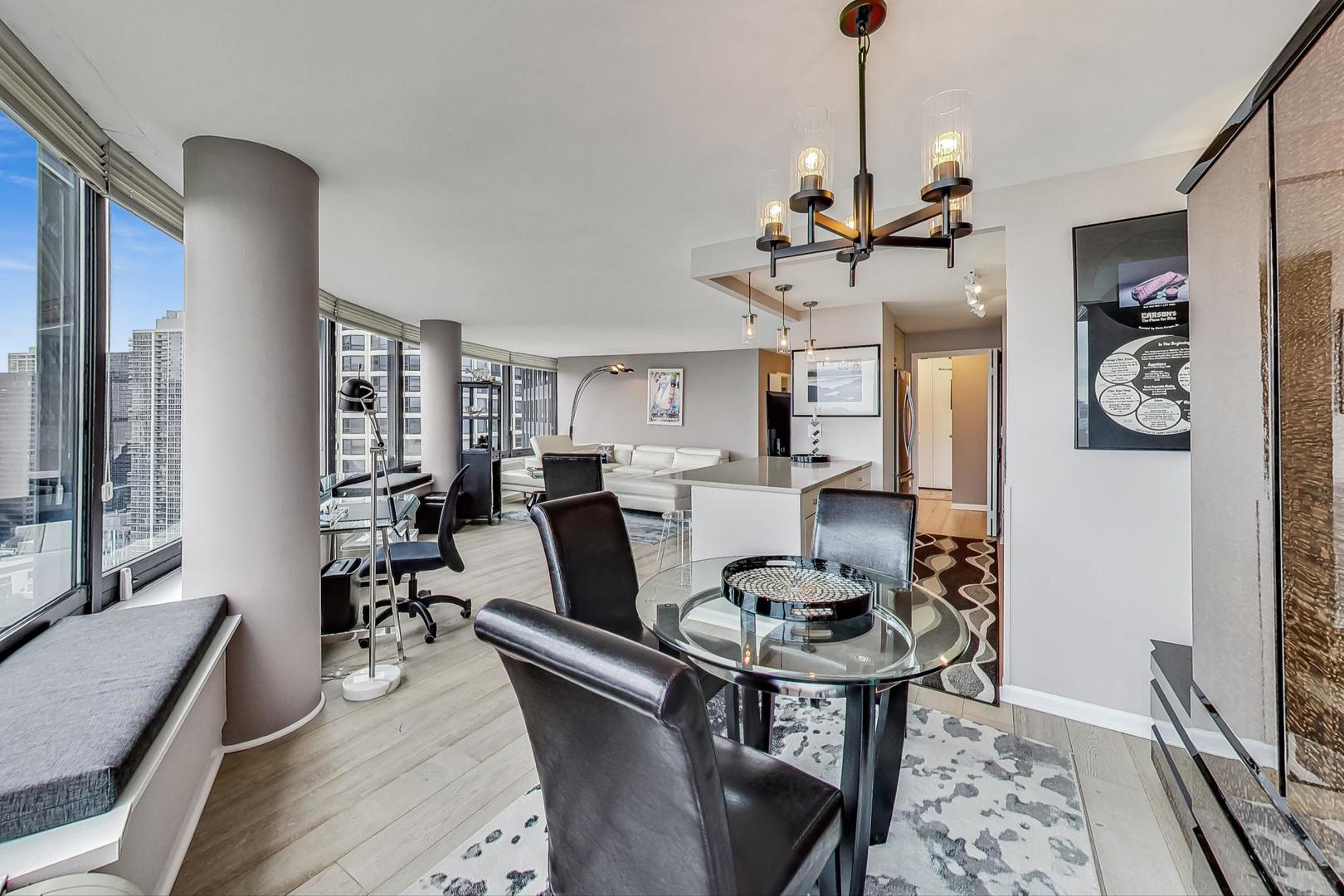 155 N Harbor Drive Unit: 3213