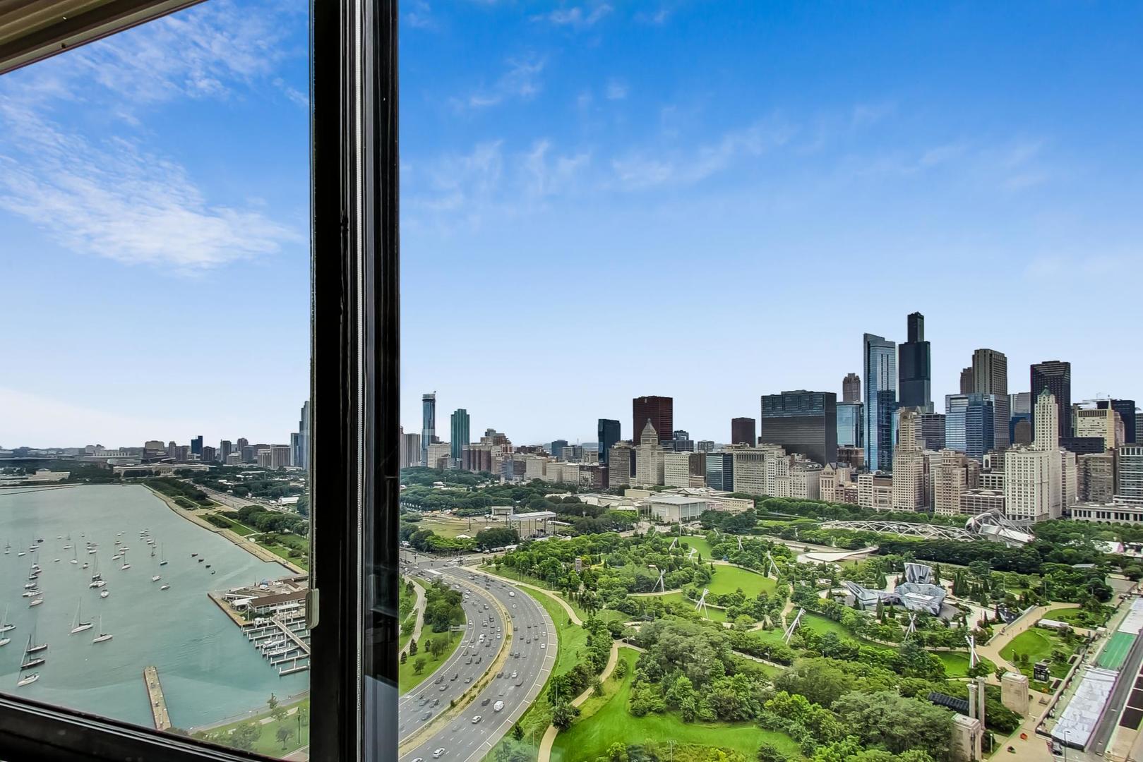 155 N Harbor Drive Unit: 3213