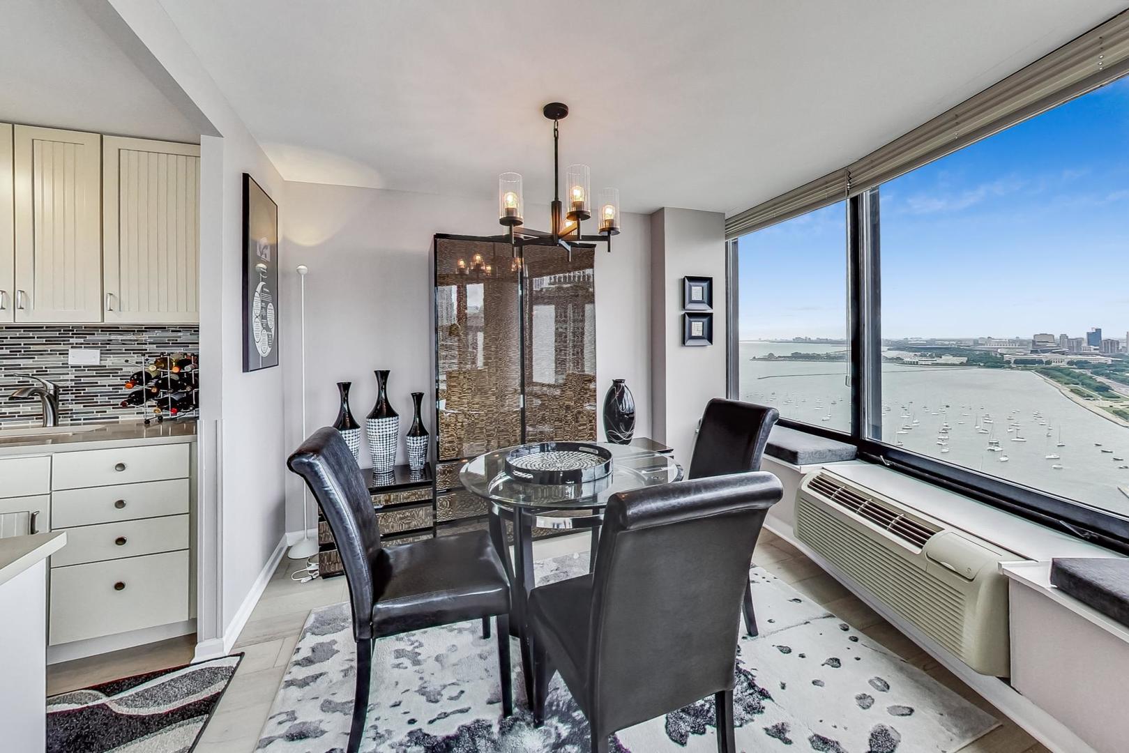 155 N Harbor Drive Unit: 3213