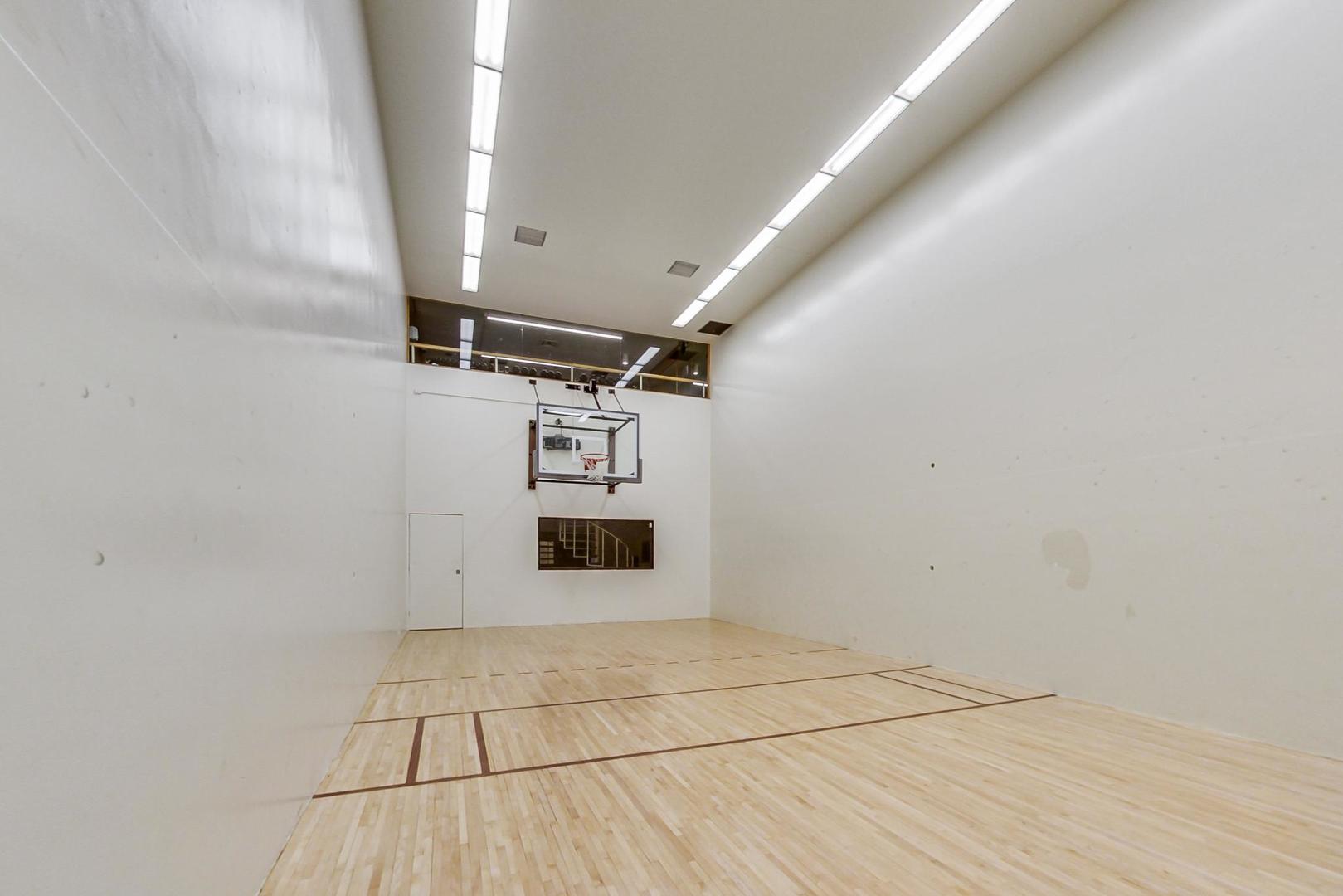 155 N Harbor Drive Unit: 3213