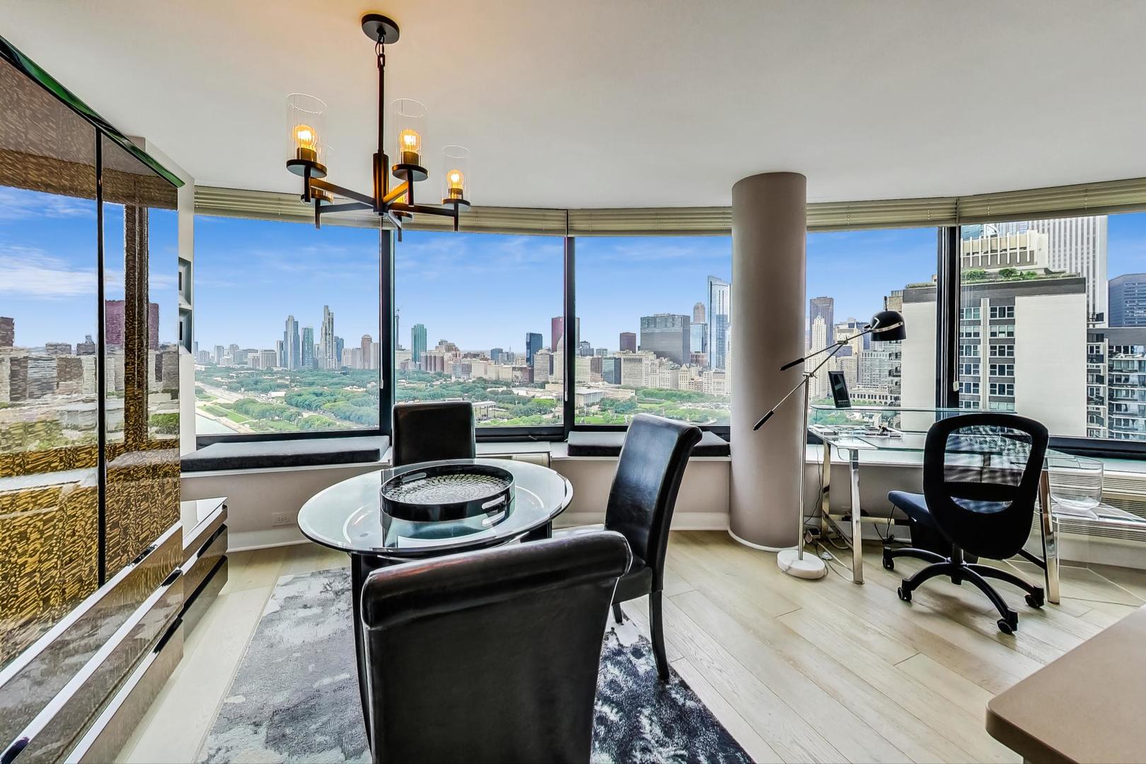 155 N Harbor Drive Unit: 3213