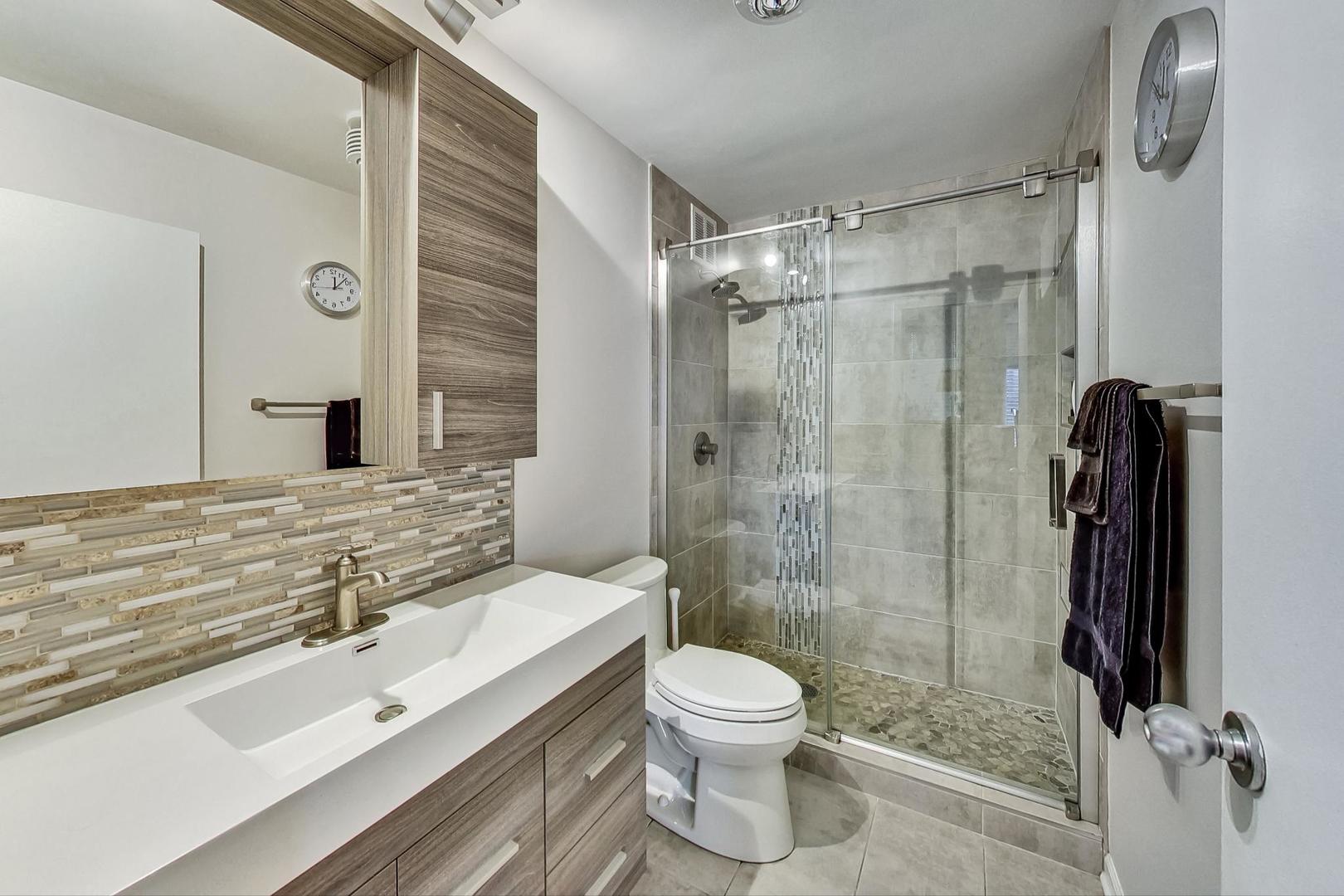 155 N Harbor Drive Unit: 3213