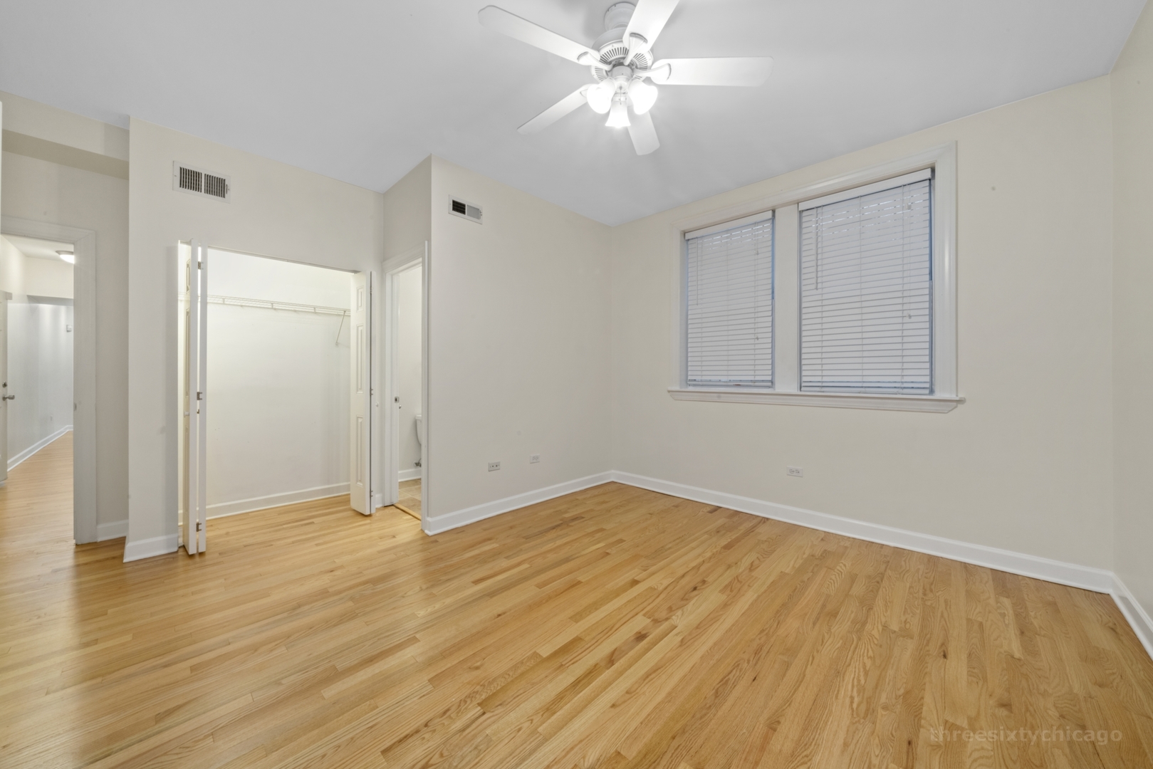 2124 N Hudson Avenue Unit: 104