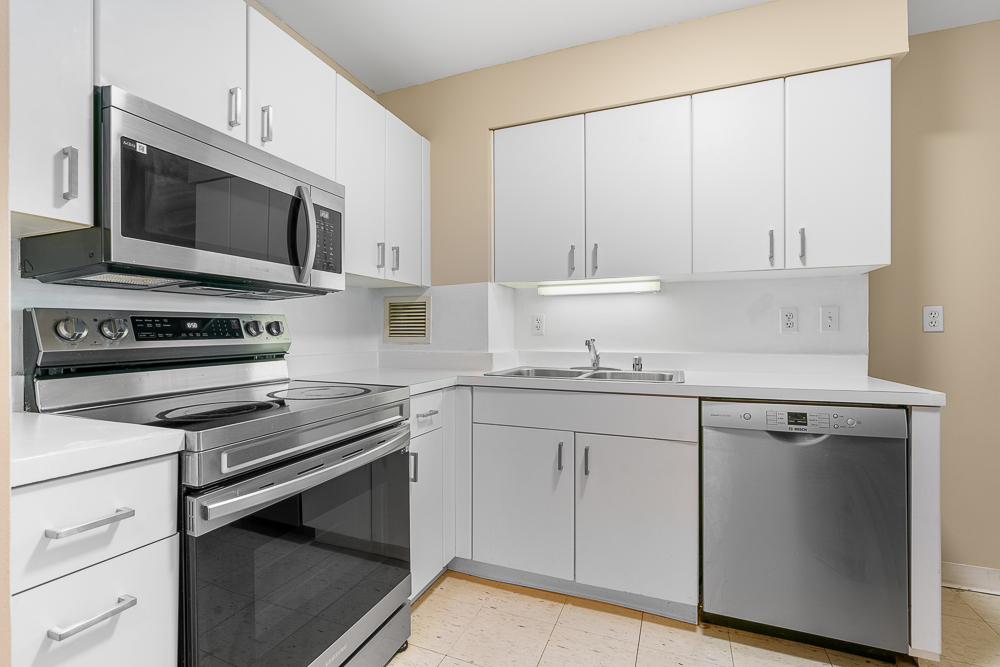 401 E ONTARIO Street Unit: 2804