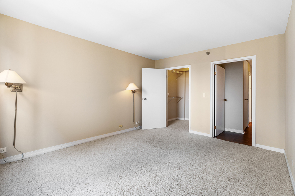 401 E ONTARIO Street Unit: 2804