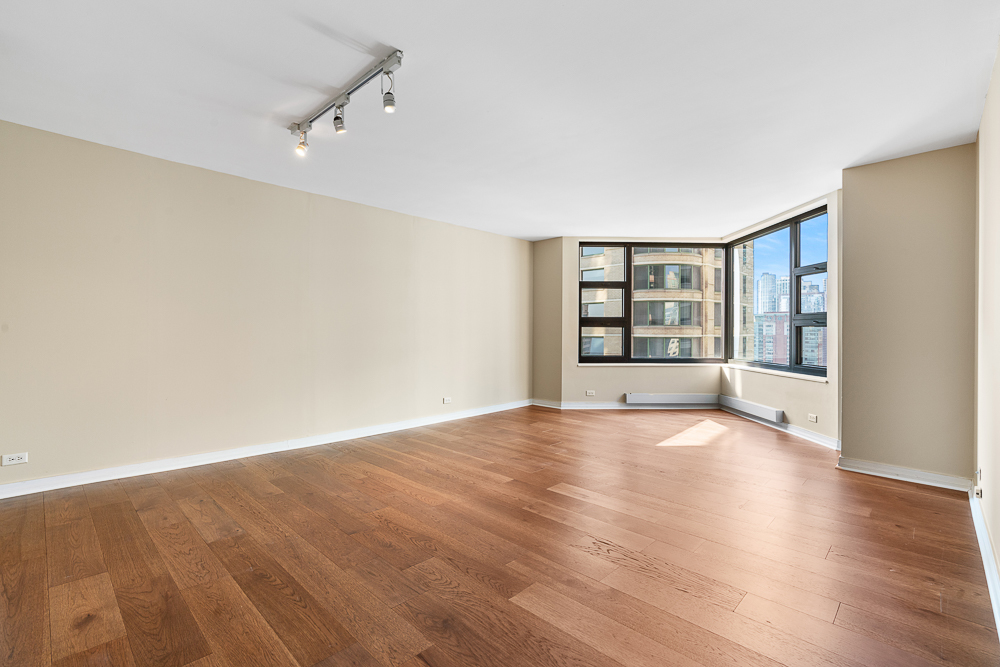 401 E ONTARIO Street Unit: 2804
