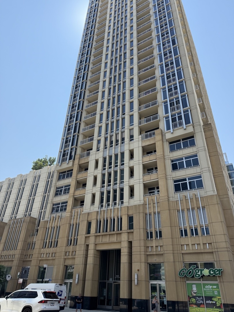 1400 S Michigan Avenue Unit: 2308