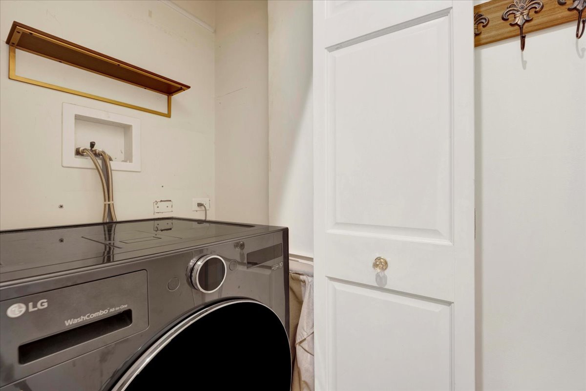 1224 N Dearborn Street Unit: 2R