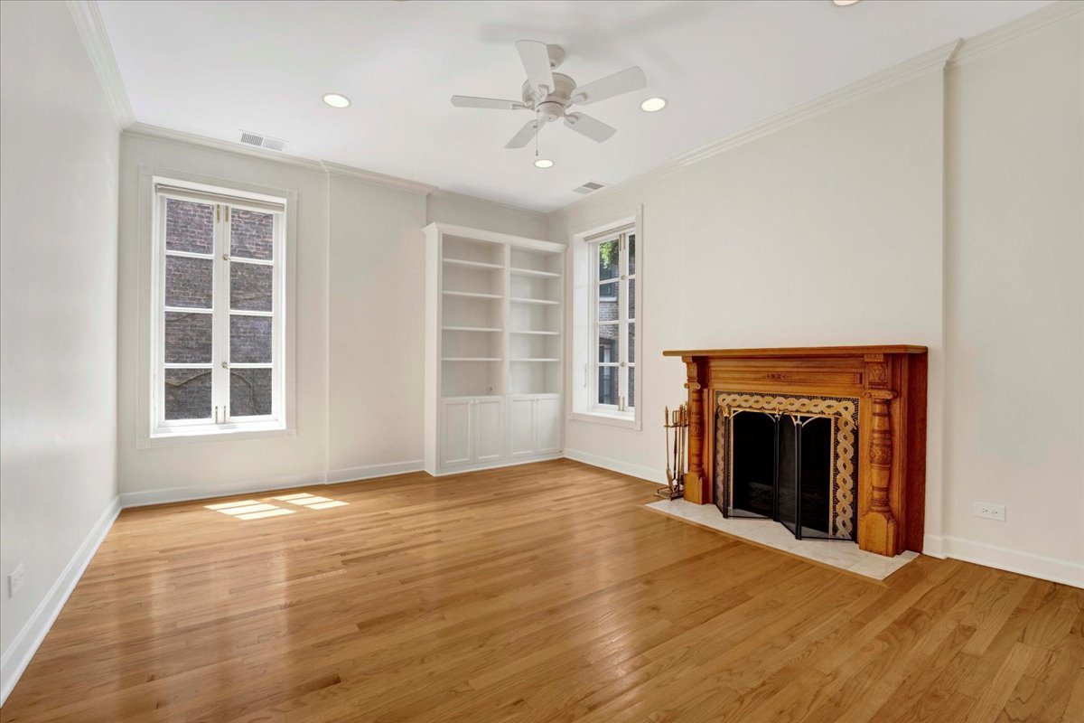 1224 N Dearborn Street Unit: 2R