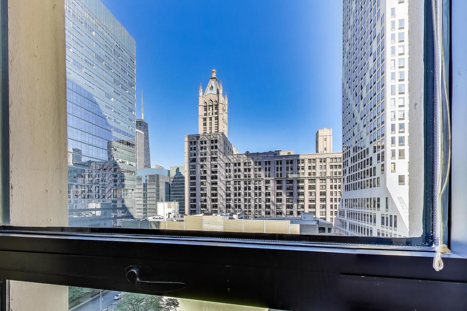 401 E ONTARIO Street Unit: 1205