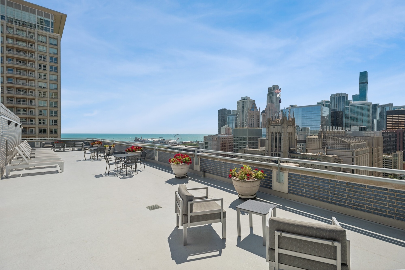 222 E PEARSON Street Unit: 1609