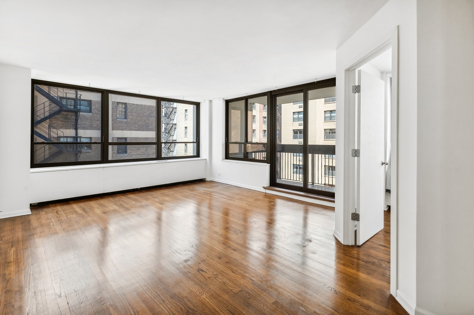 222 E PEARSON Street Unit: 1609
