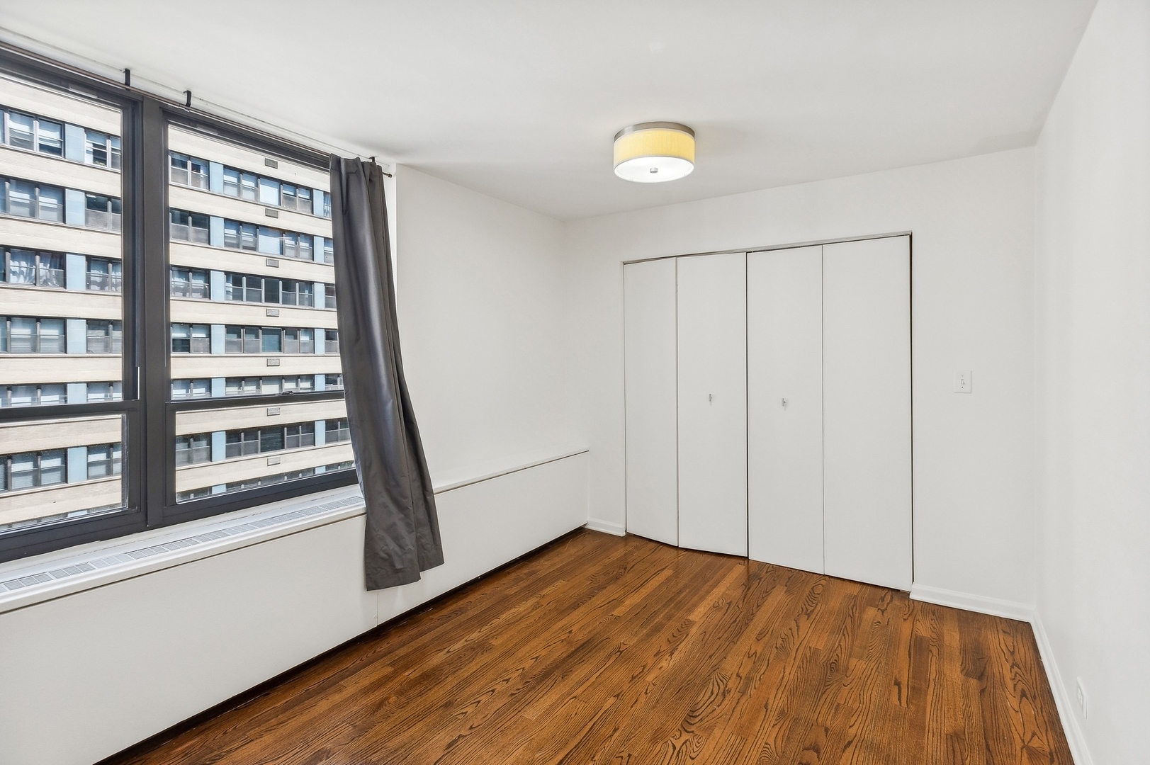 222 E PEARSON Street Unit: 1609