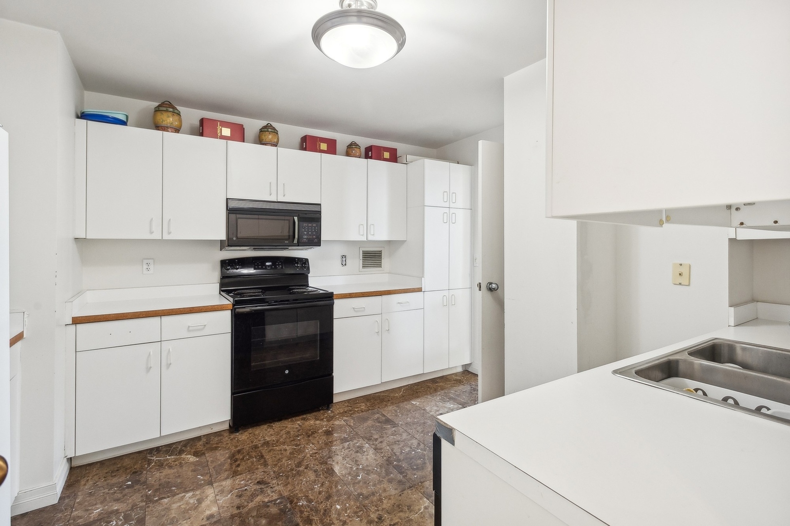401 E ONTARIO Street Unit: 4106