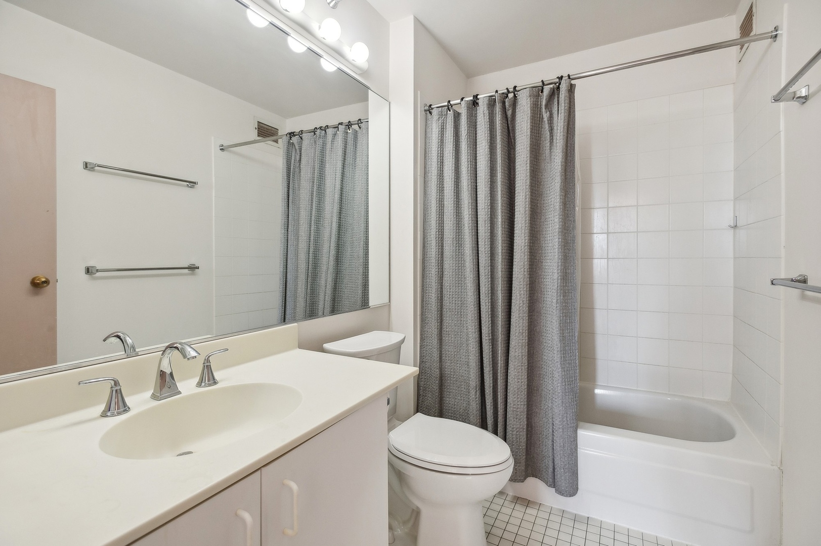 401 E ONTARIO Street Unit: 4106