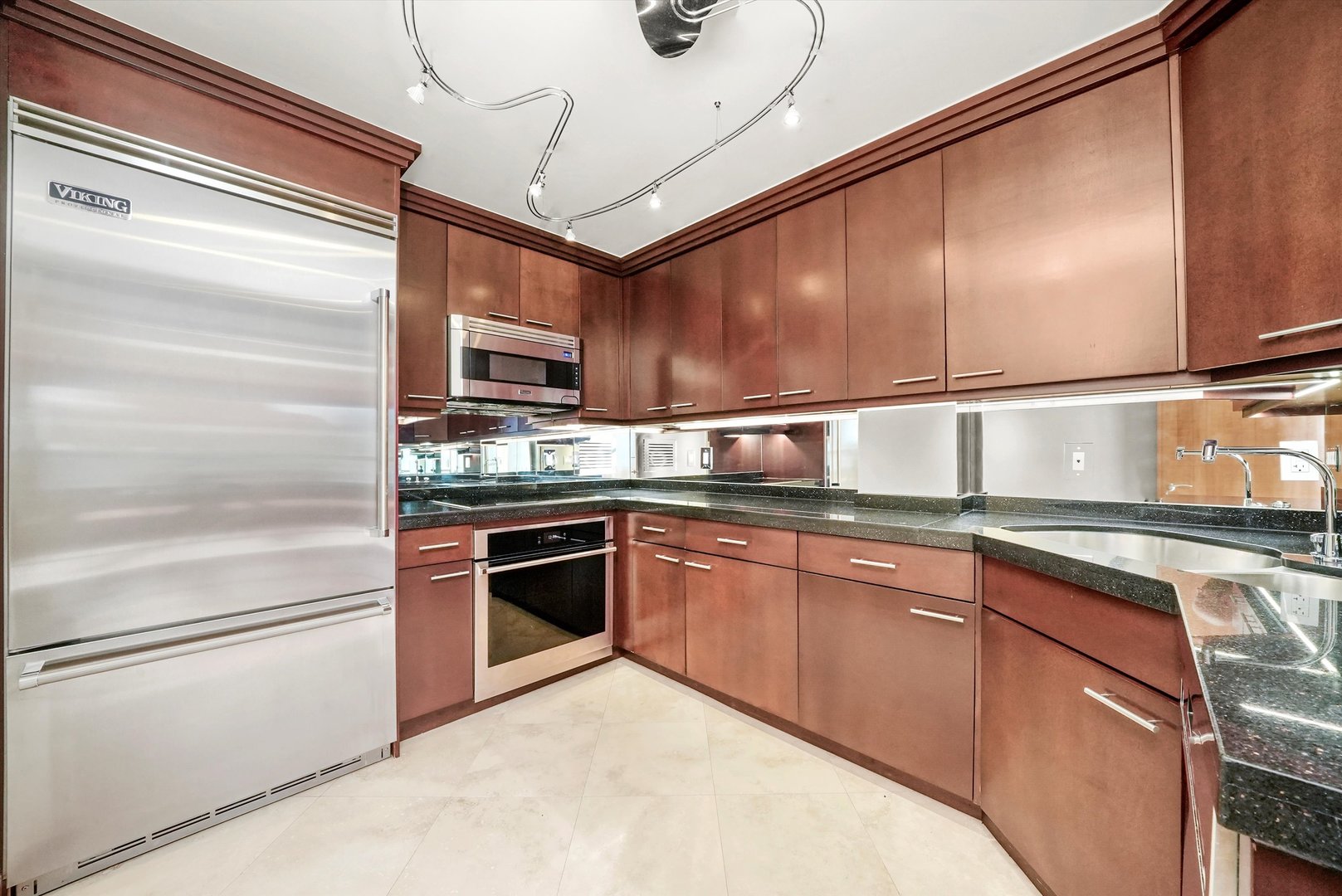 401 E Ontario Street Unit: 4206