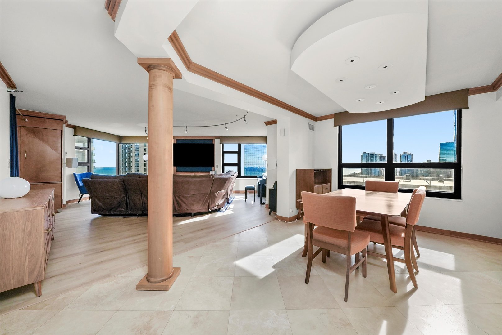 401 E Ontario Street Unit: 4206